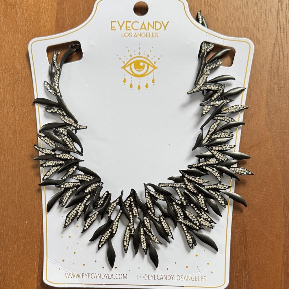 Eye Candy Black and Silver Leaf Necklace NWOT